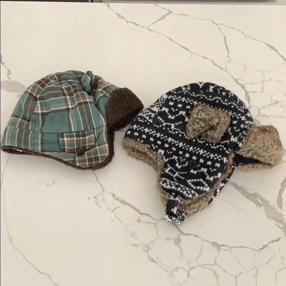 Bundle of 2 trapper hats, 2-3T
